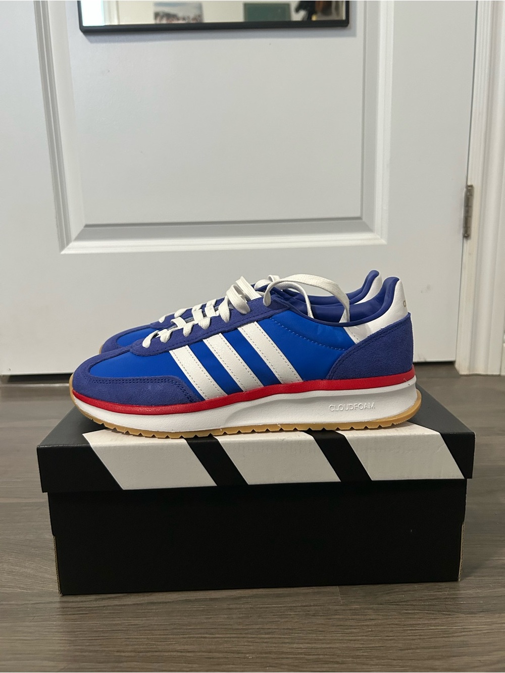 NWOT Adidas Women’s Run 70s 2.0 Sneakers Blue and White Red Running Shoe